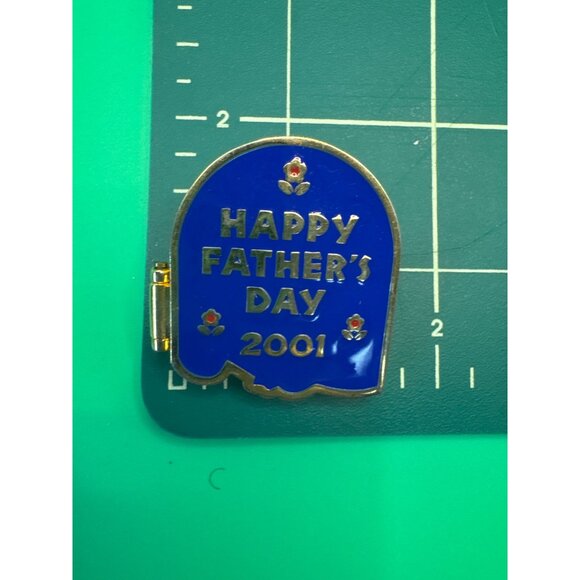 Disney Collectors Pinocchio Happy Fathers Day 2001 Limited Edition Hinged Pin - Picture 5 of 5